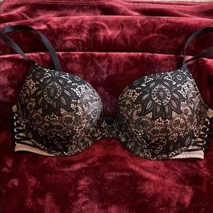 Victoria’s Secret Very Sexy Push-Up Bra 38D